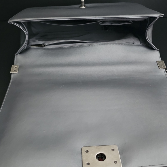 Authentic Pre-loved CHANEL 2014 Fall/Winter Boy Bag Dark Silver Large - Picture 8 of 16